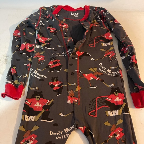 Pjs onesie - Picture 2 of 3